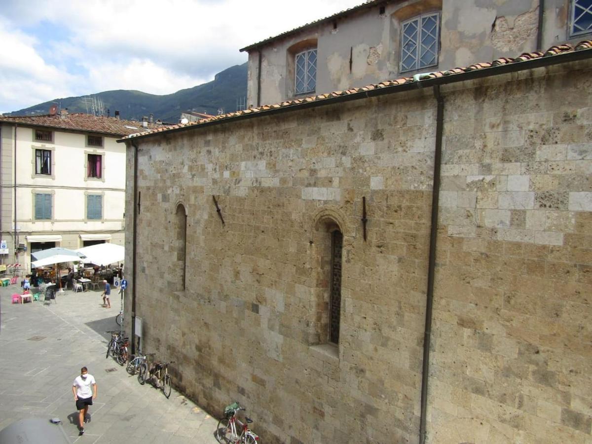 Appartamento In Centro Storico. Camaiore Exterior photo